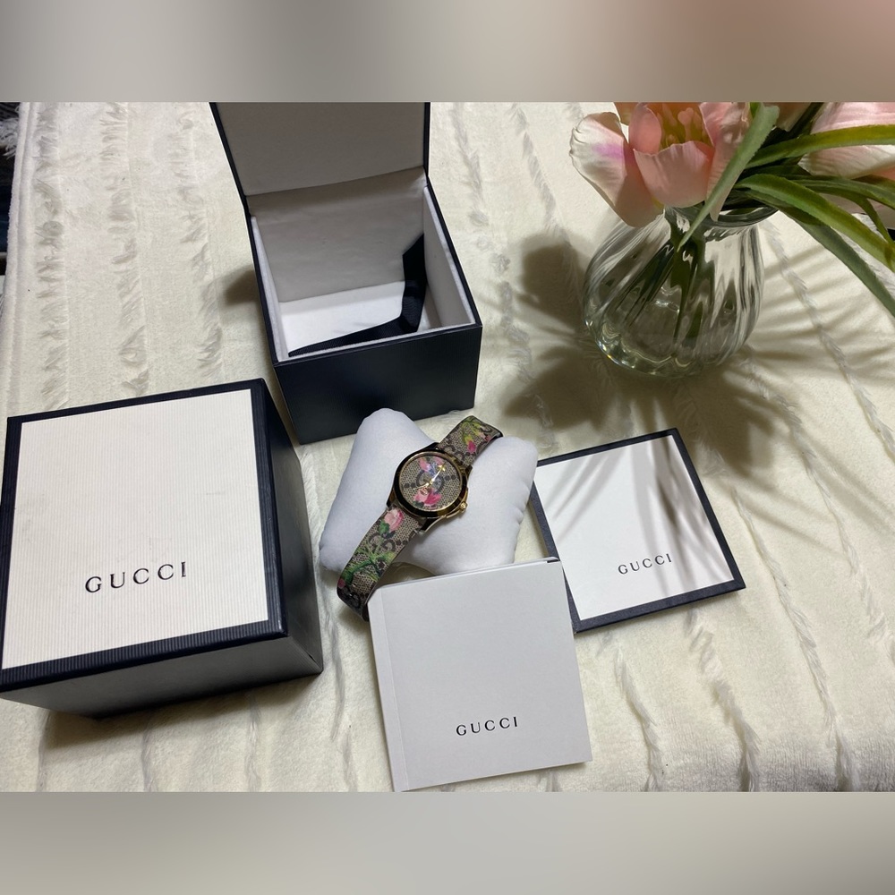 Gucci G-timeless watch